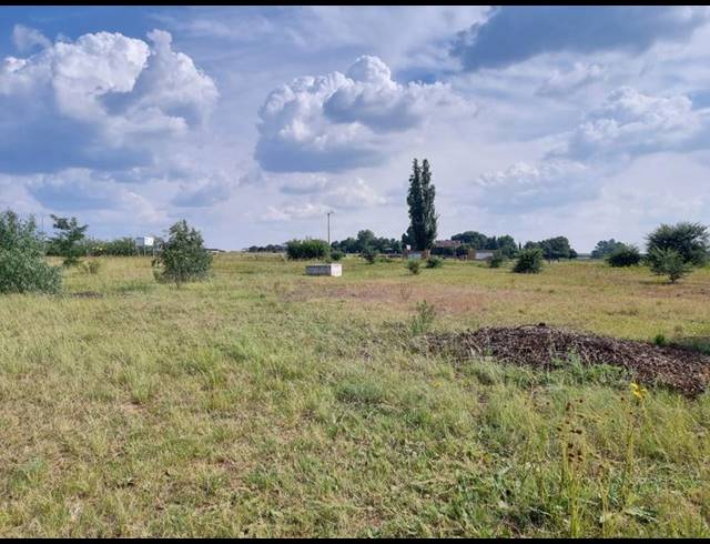 LAND FOR SALE IN RIVERSDALE